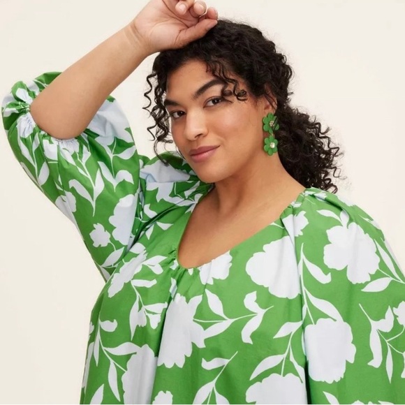 kate spade Green Floral Earrings with Crystal Centers - Picture 3 of 3